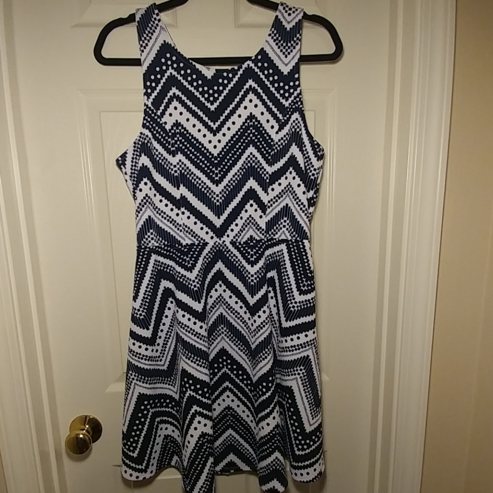 NWT Cutout back flirty dress 👗
